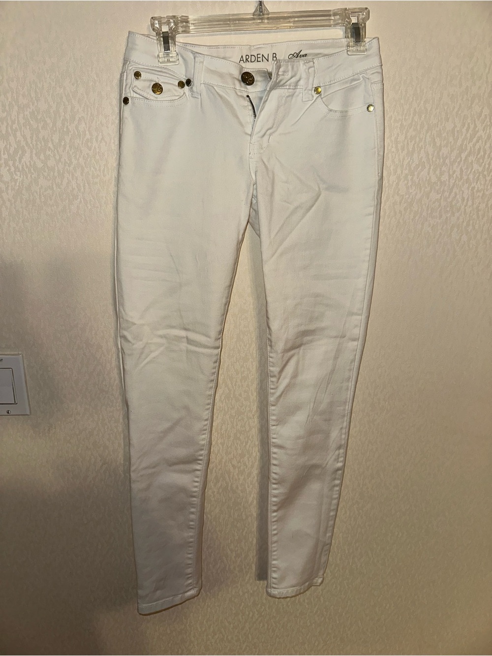 Arden B White Skinny Pants with Gold Accent Rivets